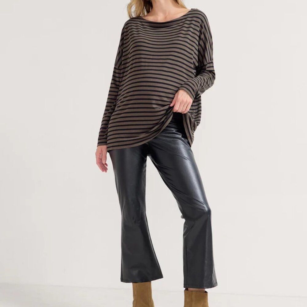 Hatch Vegan Stretch Leather Crop Flare - Picture 3 of 4